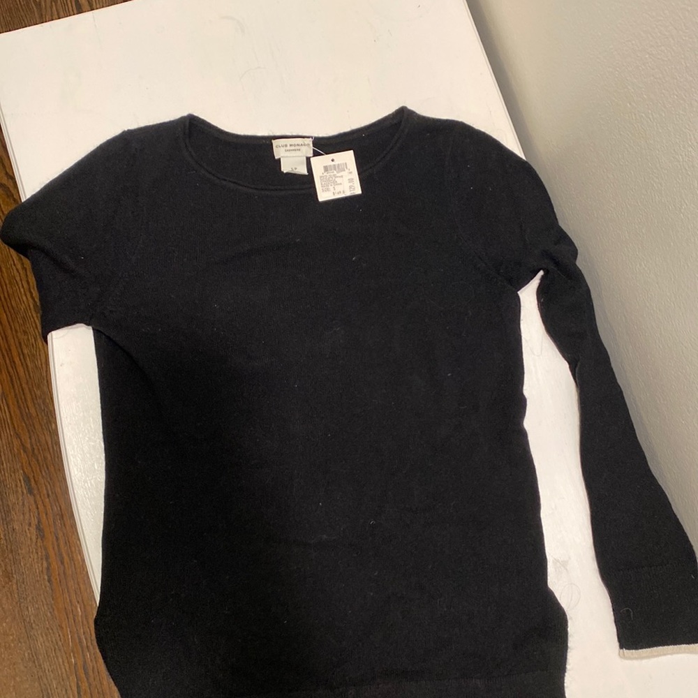 NWT a club Monaco cashmere sweater in Small
